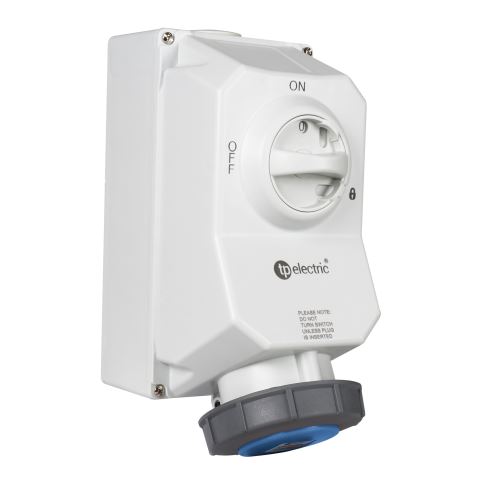 Switched Interlocked Socket